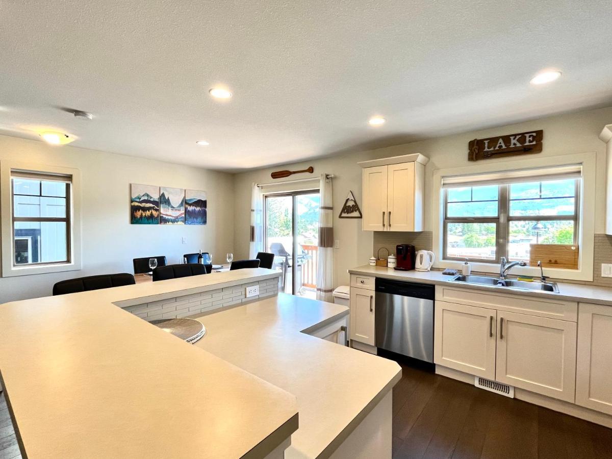 Perfect Base Invermere 3Bd Townhouse Mt Views With Garage Dış mekan fotoğraf