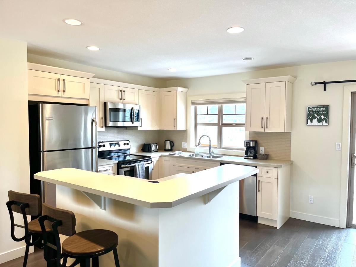 Perfect Base Invermere 3Bd Townhouse Mt Views With Garage Dış mekan fotoğraf